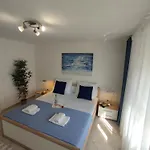 Punta Faro Апартаменти *
